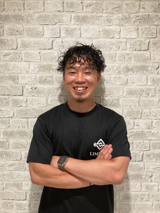 トレーナー 岡田純樹
